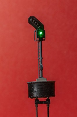 2-2A-RG-F1 Absolute Aspects N Gauge Two Aspect Stop Signal (R/G) No.1 feather