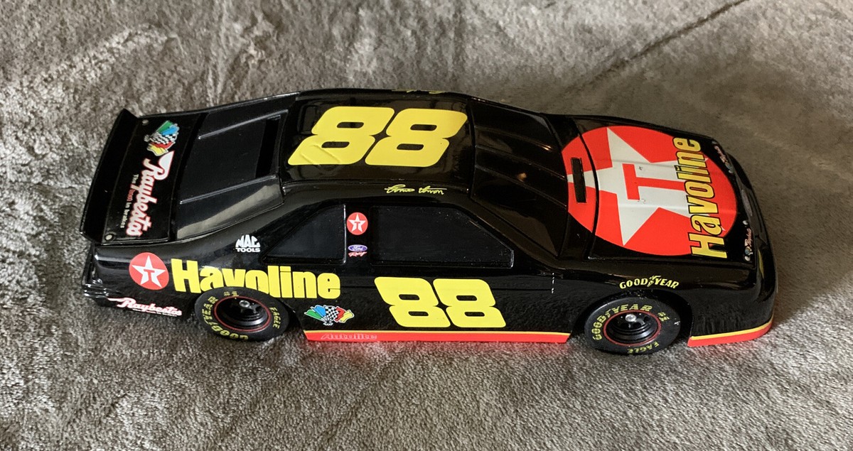 Texaco Havoline NASCAR #88 Ernie Irvan 1995 Racing Champions