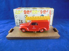 Furgoneta de bomberos Brumm R80 Fiat 500 Servizio Prevenzione Fire escala 1:43