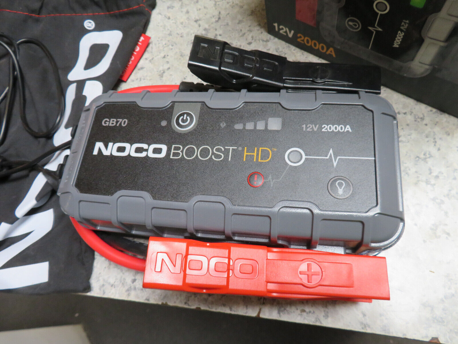 Battery Jump Starter Noco GB70 lithium 12V 2000A - 272,25 €