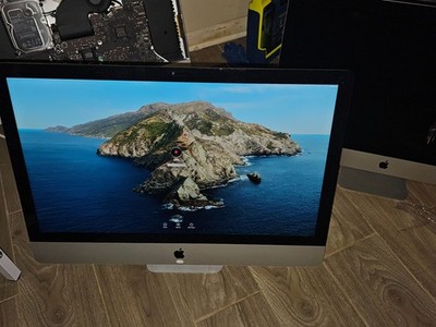 Apple iMac i7 4.2GHz 27'' 5K (2017) (MNEA2LL/A) | 8GB 256GB-(SSD) | Very Good