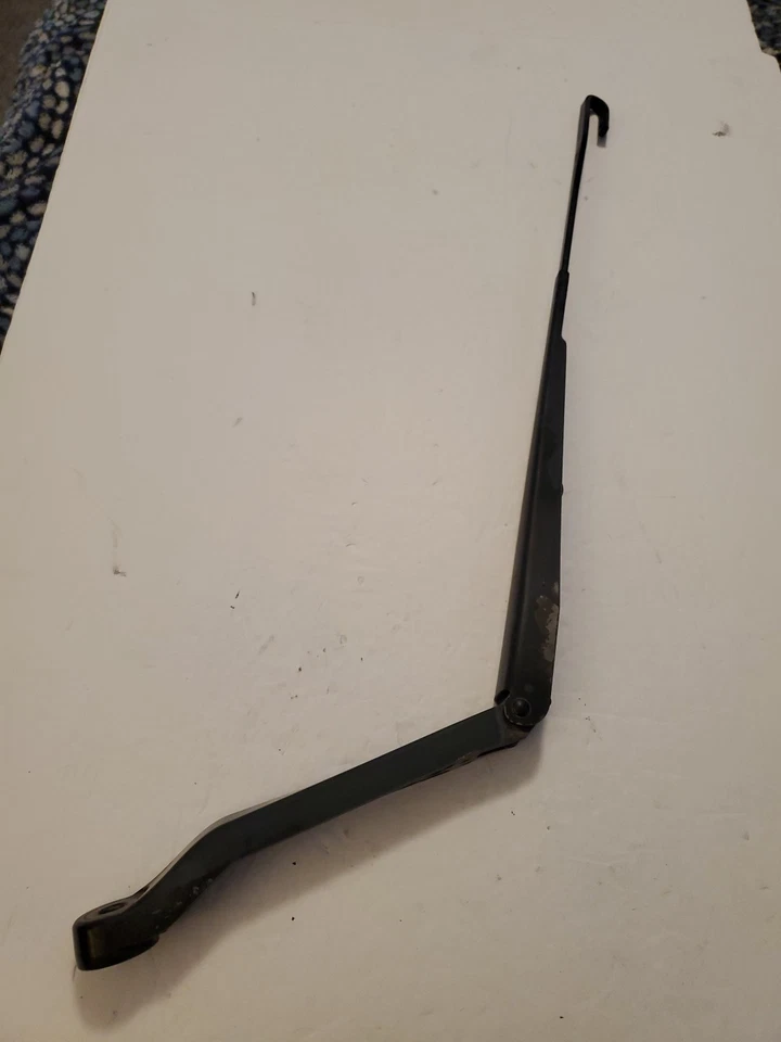 2004 2011 MITSUBISHI ENDEAVOR LEFT DRIVER SIDE WINDSHIELD WIPER ARM OEM - Image 4 of 4