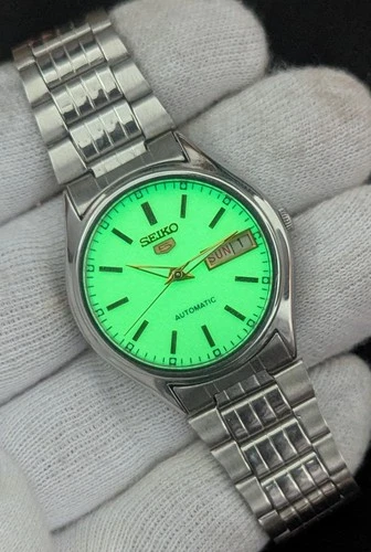 Vintage Seiko 5 automatic Watch  Lumenus dial 6309 Day Date Japan