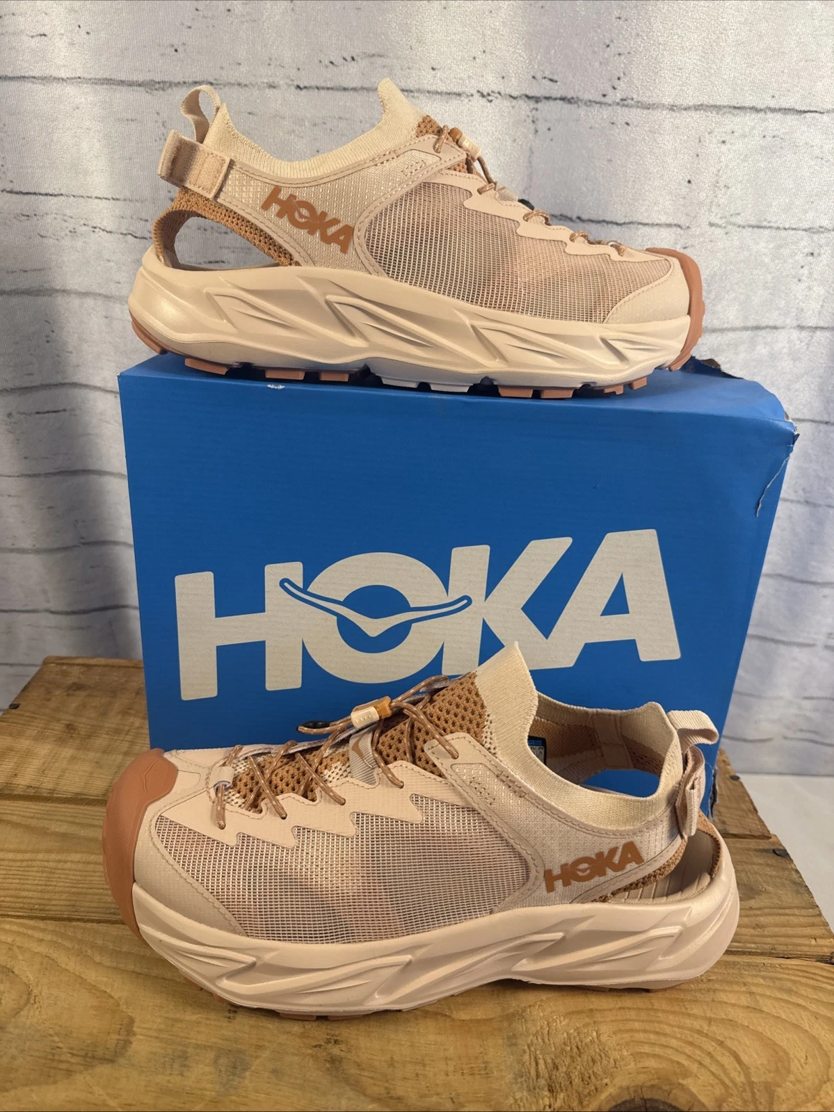 Hoka One One sandalo da donna Hopara 2 taglia US 9 B UK 7 5 CMCD 1147670 trail escursionismo