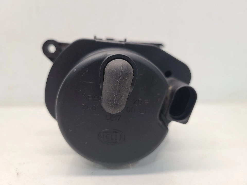 Farol de neblina esquerdo para motoristas Audi A6 (6 cilindros) 2002-04 - montado no para-choque - Imagem 4 de 4