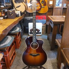 Taylor 214ce electric acoustic guitar (management key)