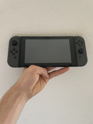 Nintendo Switch (LCD) + Mario Odyssey, Legend of Zelda TotK 