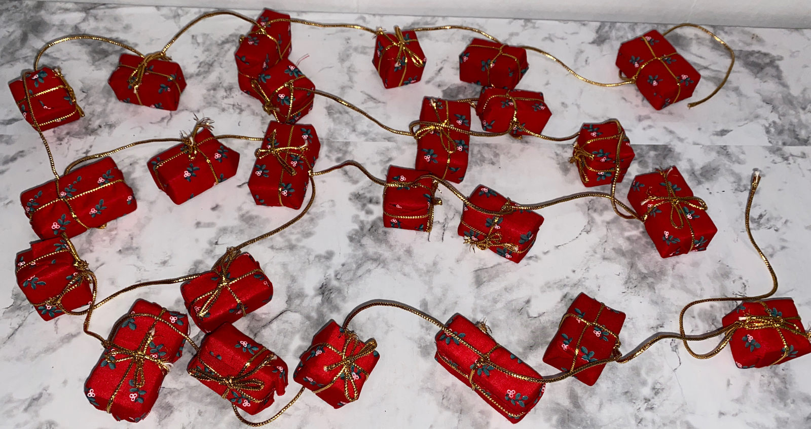 Vintage Christmas Garland Mini Red Fabric Presents Gift Box w/ Hollies