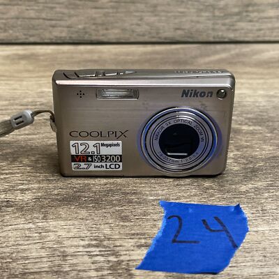 Nikon Coolpix S700 2.7