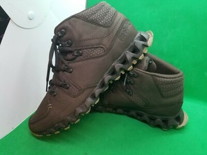 high top training sneakers