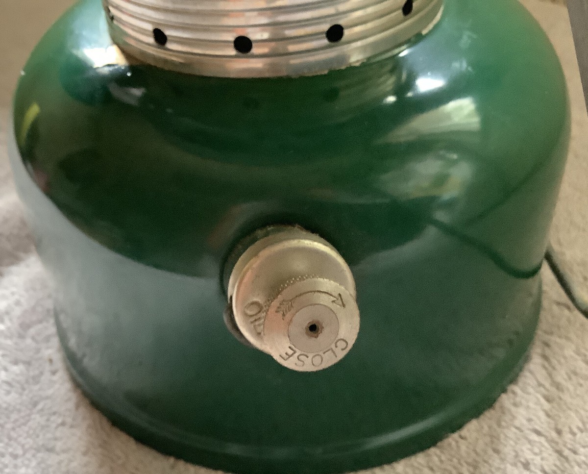 Coleman ランタン　228F 1967年6月製 vintage 1967 green coleman lantern Model 228f very nice good