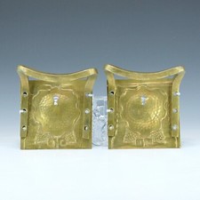 Paar handgetriebene Jugendstil Messing Schubladenbeschl&auml;ge circa 1905