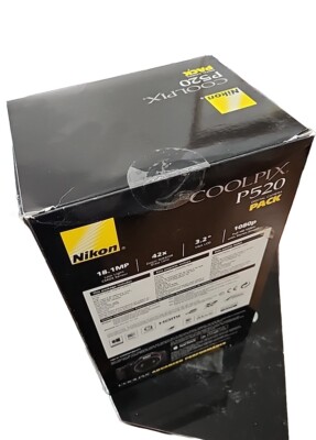 New Nikon Coolpix P520 Digital camera Kit with Nikon P520 Fabric