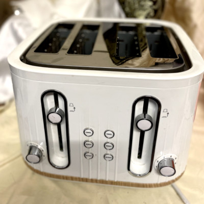 Anko 4-Slice Toaster   White & Silver   Secondhand, Good Condition
