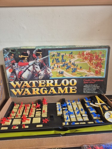 Airfix Waterloo Wargame Vintage 1975 #51677-2 in scatola originale condizioni come da foto - Foto 2 di 19