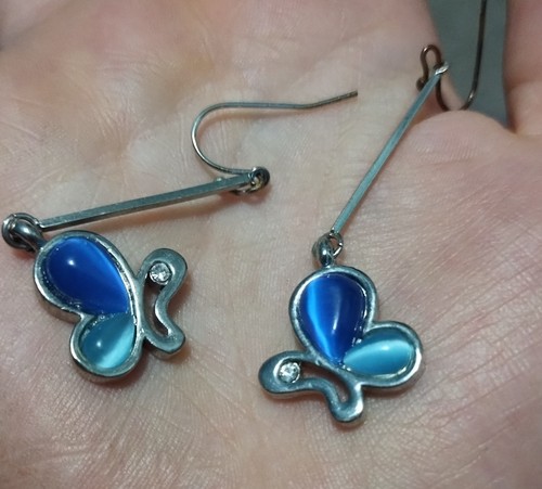 Costume Fashion Synthetic Blue Cat's Eye Butterfly Earrings (Repaired Hooks)