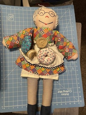 Grandma Rag Doll and Crocheted Donuts & Cookie Embroidered Face Yarn Bun VTG 24 