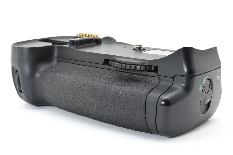 Nikon MB-D10 Battery Pack  [NEARMINT] From Japan - Image 2 of 4