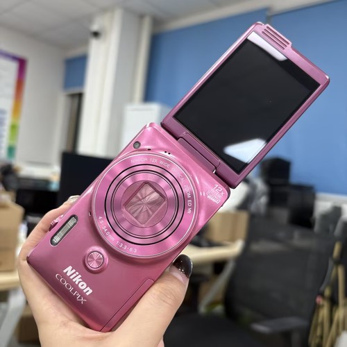 Nikon COOLPIX S6900 16.0MP 12x Optical Zoom Digital Camera Touch Screen