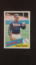 1985 Topps Baseball card # 200 Reggie Jackson   (VG to EX)