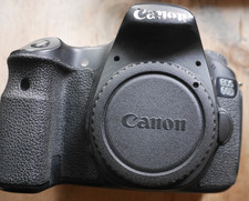 Canon EOS 60D DSLR 18MP body only-working but read details. Low shutter count