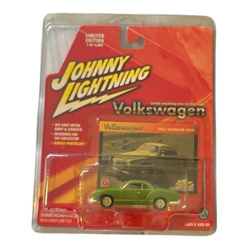 Johnny Lightning 1966 VW Karmann Ghia Toys R US Exclusive 1 of 4000 Green - Picture 1 of 2