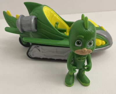 PJ Masks Turbo Blast Racer Vehicle Green Gekko-Car with Gekko Figure Just Play