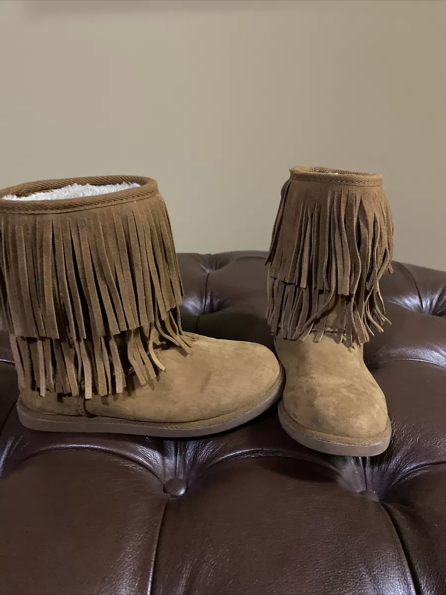 Justice fringe deals boots