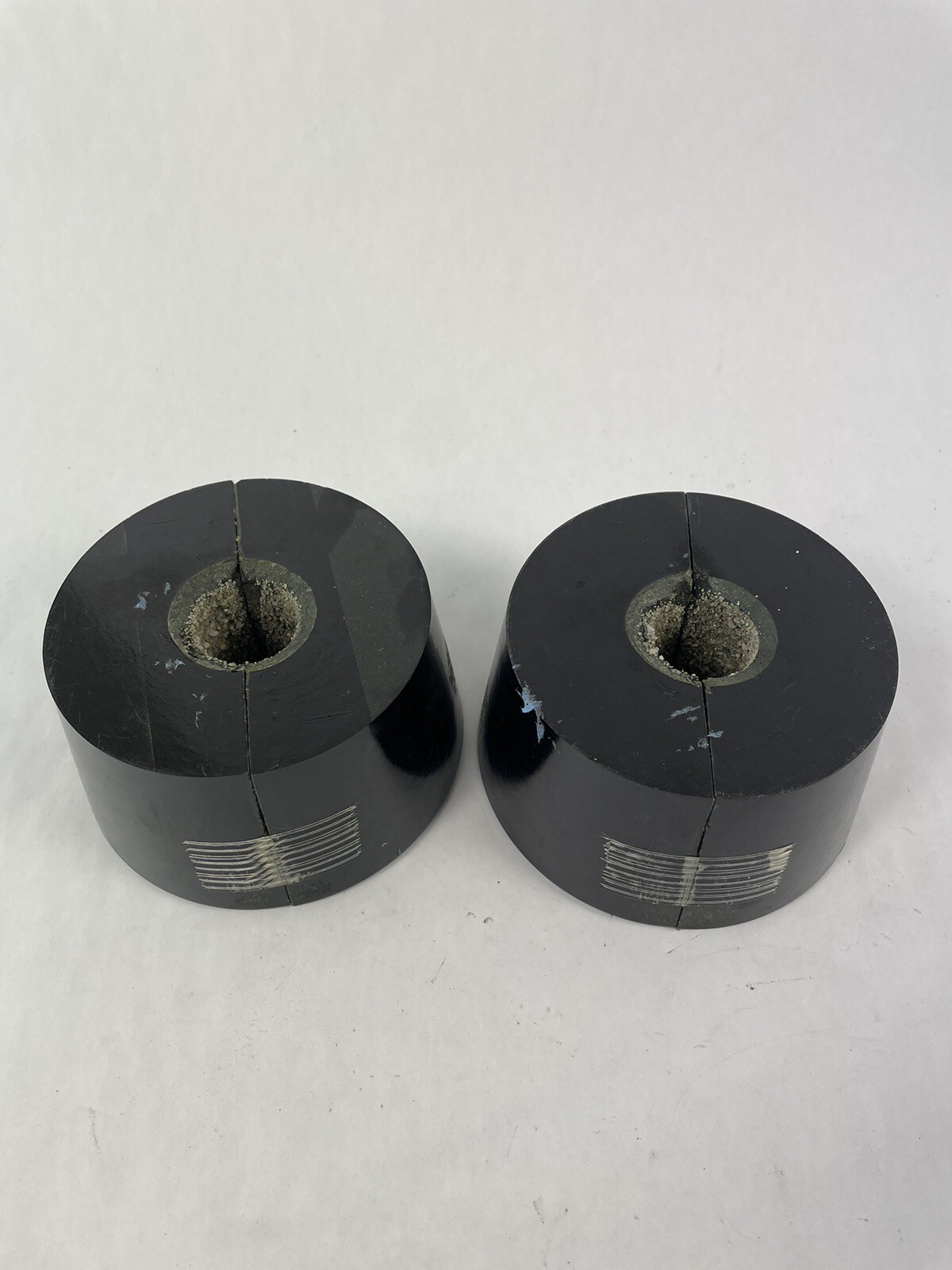 Lot of 2 OZ/Gedney Cable Support body Plug 1.136 4" for 1 Cable