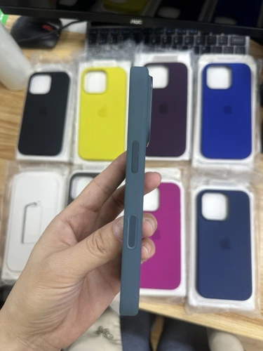 Custodia originale in silicone con MagSafe per iPhone 16 Pro Max 15 Pro 14 13 12 - Imagen 5 de 54