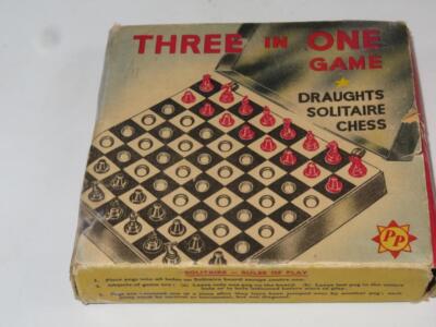 VINTAGE ''DREI IN EINEM SPIEL'' 50er Jahre Zeichnungen Solitär Schach in Box. ERSATZTEILE