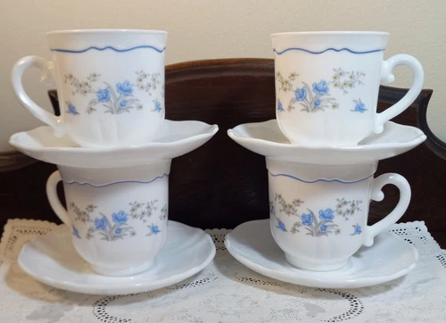 VTG Set 4 Arcopal France Romantique Flat Cups Saucers Blue Flowers Trim EUC