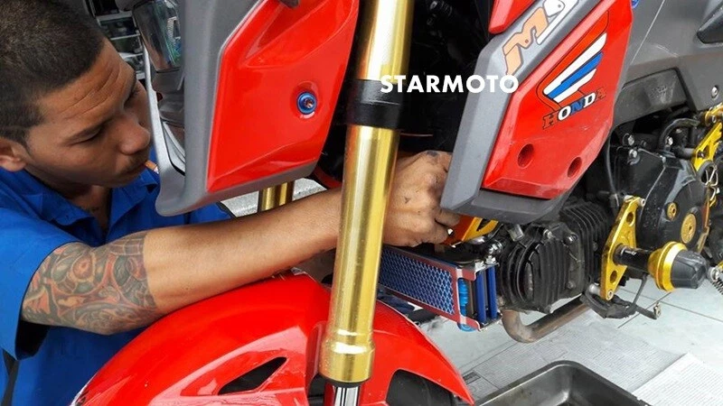 FOR HONDA GROM MSX125 SF 2013-2019 OIL COOLER ENGINE  MORIN COLOR BLUE - Image 3 of 4