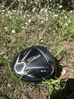 Titleist 915 D2 10.5° Right Handed Driver Head Only No Set Screw