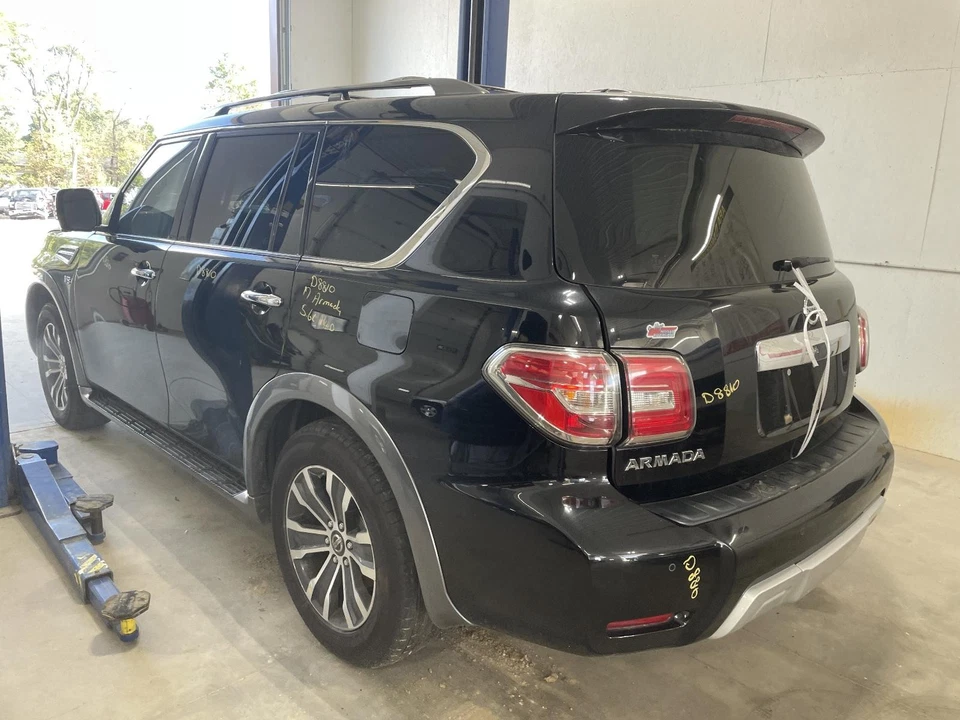Conjunto de luz trasera derecha usado se adapta a: Nissan Armada 2017 cuarto montado en panel Ri Foto 3 de 4