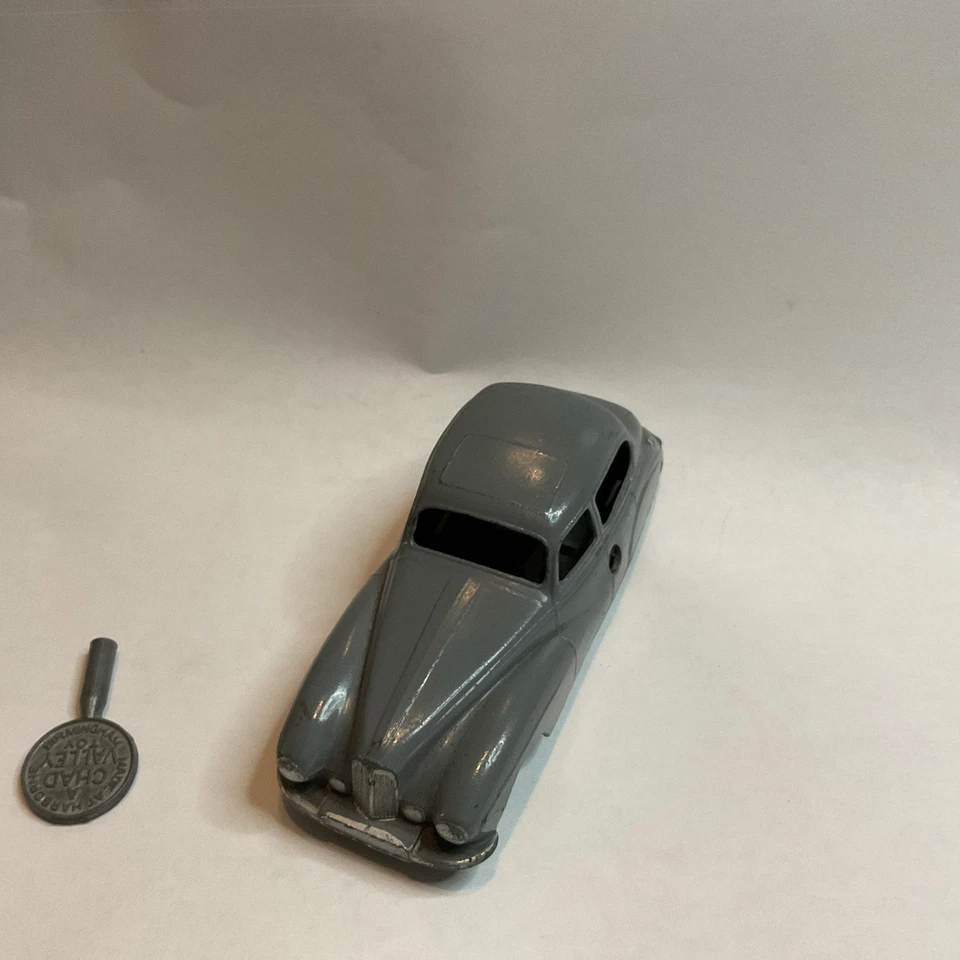 Chad Valley Wee-Kin-Toy 1: 43 Scale Windup Sunbeam Talbot Diecast - Image 4 of 4