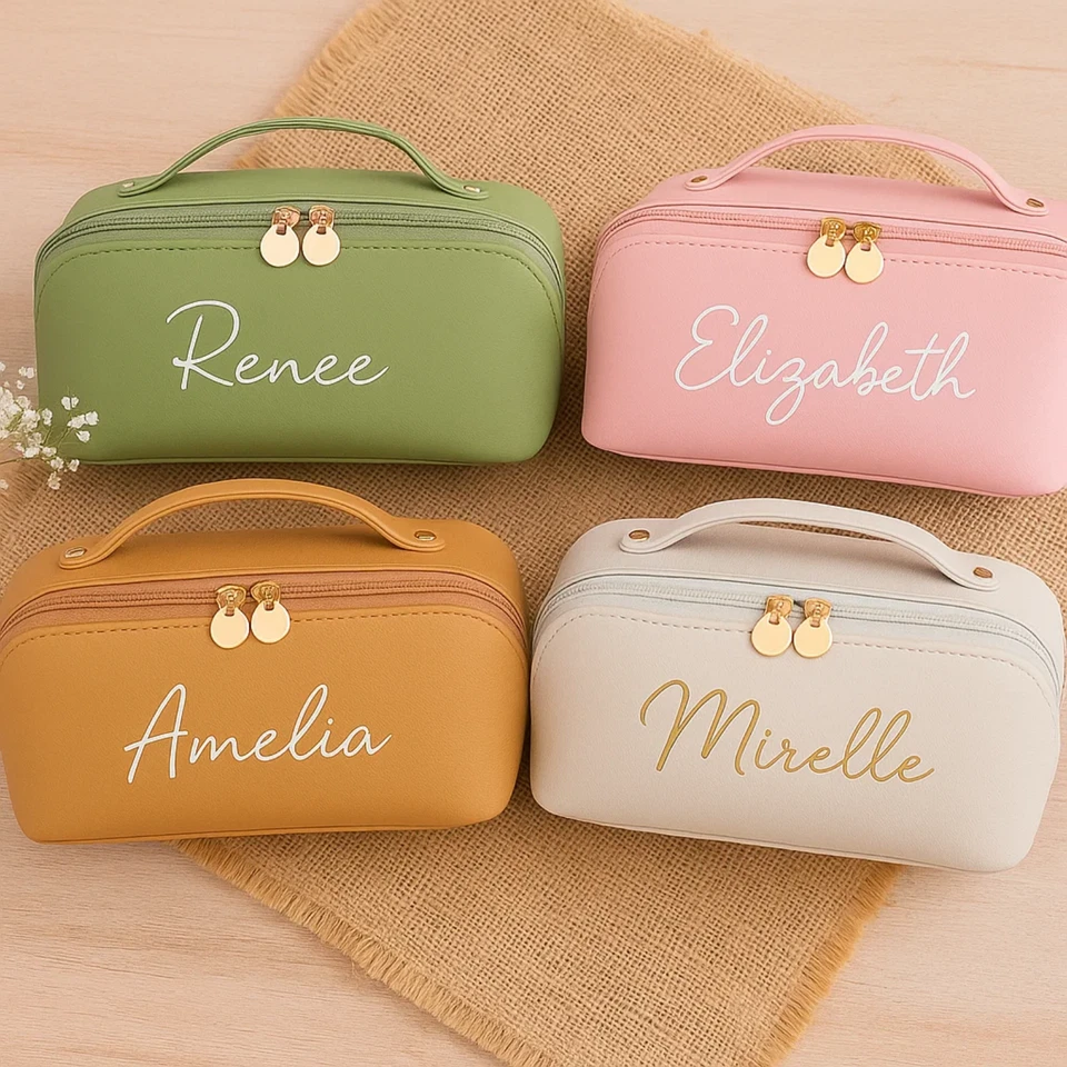 Bolso de Maquillaje Personalizado de Cuero Bordado, Bolso de Cosméticos Grande con Nombre Foto 2 de 4