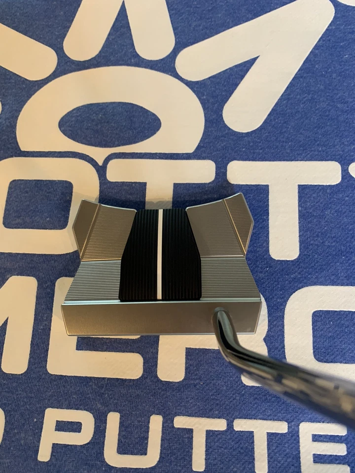 MOTO SCOTTY CAMERON PHANTOM X 11.5 34" CUSTOM RED/WHITE/BLUE - Image 2 of 4