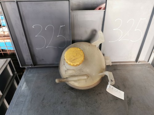 Opel Corsa B S93 Ausgleichsbehälter Kühlwasserbehälter 90410058 90410057