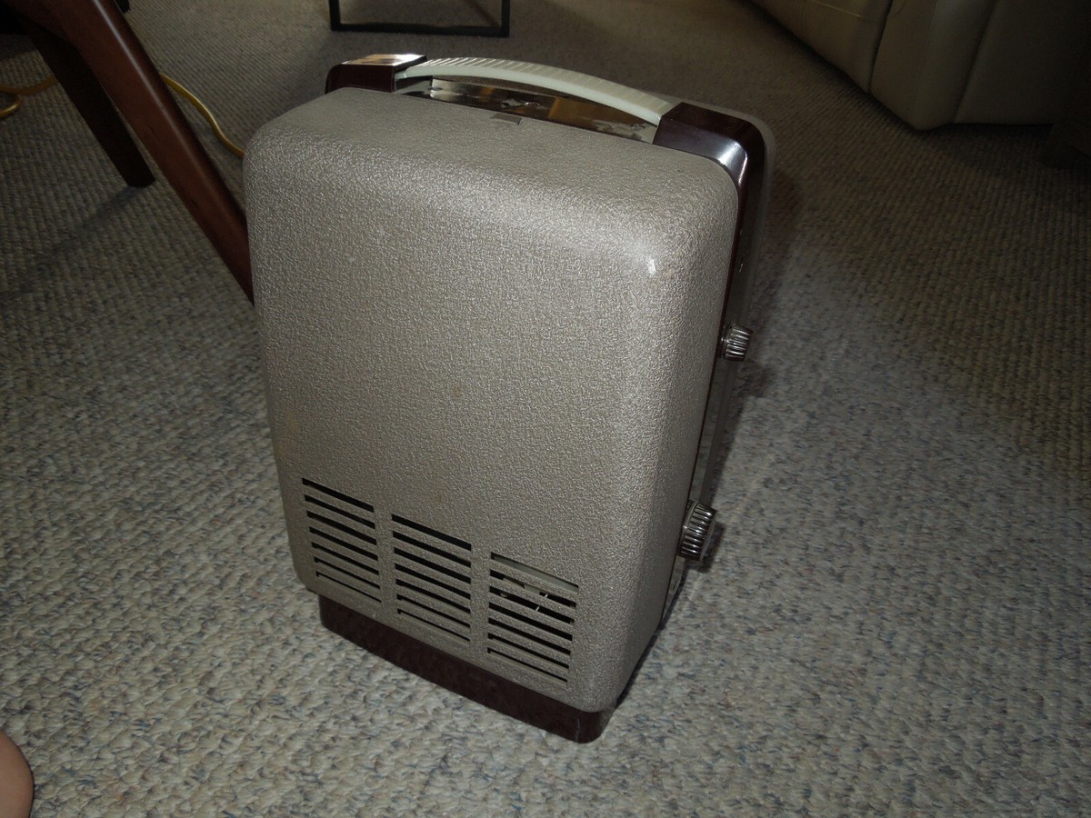 VINTAGE KODAK SHOWTIME 8 MOVIE PROJECTOR - MODEL 500 | eBay