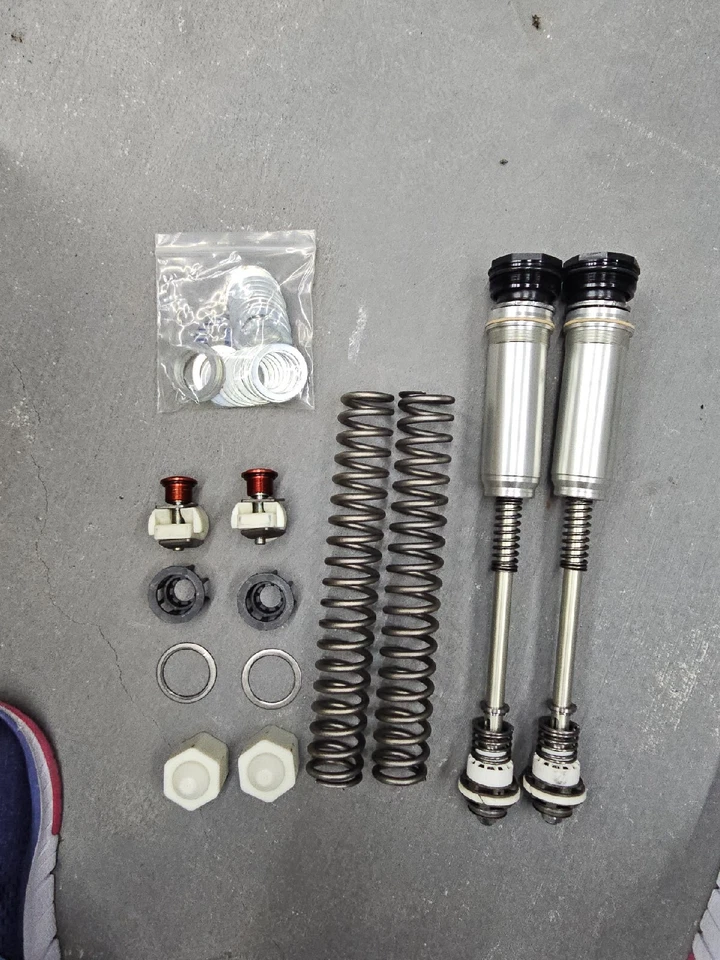 Conjunto de émbolo y resortes horquilla delantera Showa BPF Ducati 959 Panigale (lado L+R) Foto 2 de 4