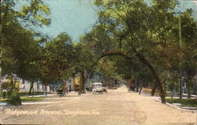 Daytona Beach FL Ridgewood Ave Tree Lined Street Linen Mini Postcard Vintage Car