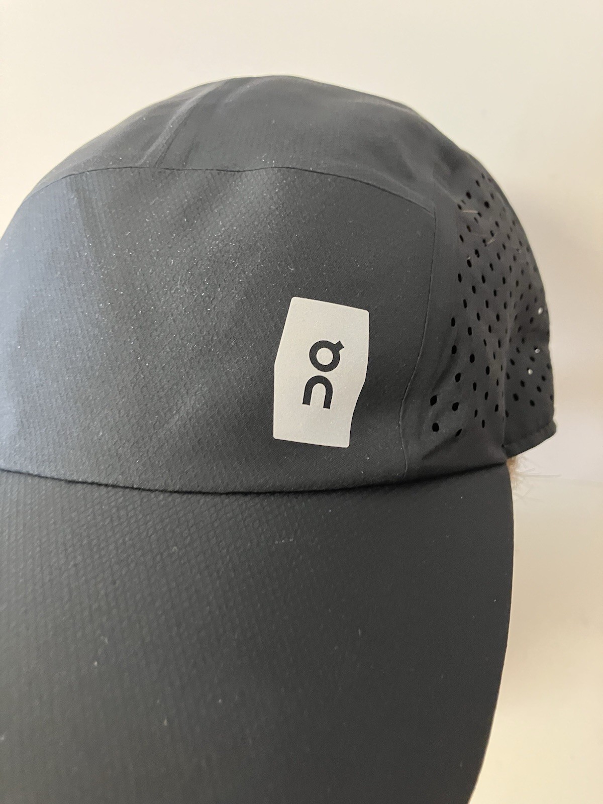 On Running Lightweight Performance Cap Hat Mesh A… - image 2