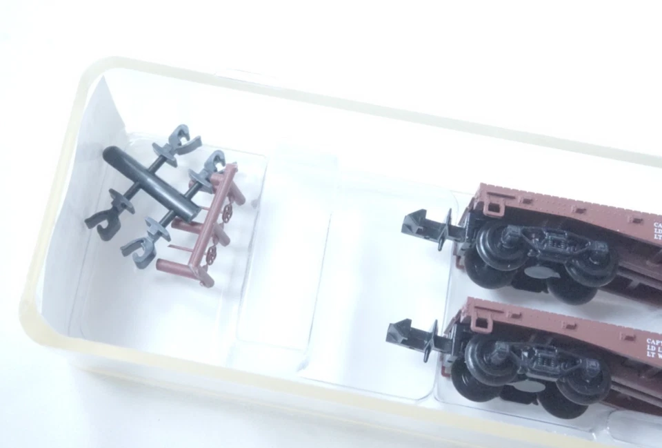 NOS Red Caboose CHICAGO & NORTH WESTERN N Scale Flat Car Set - RN-16008-01 - Image 3 of 4