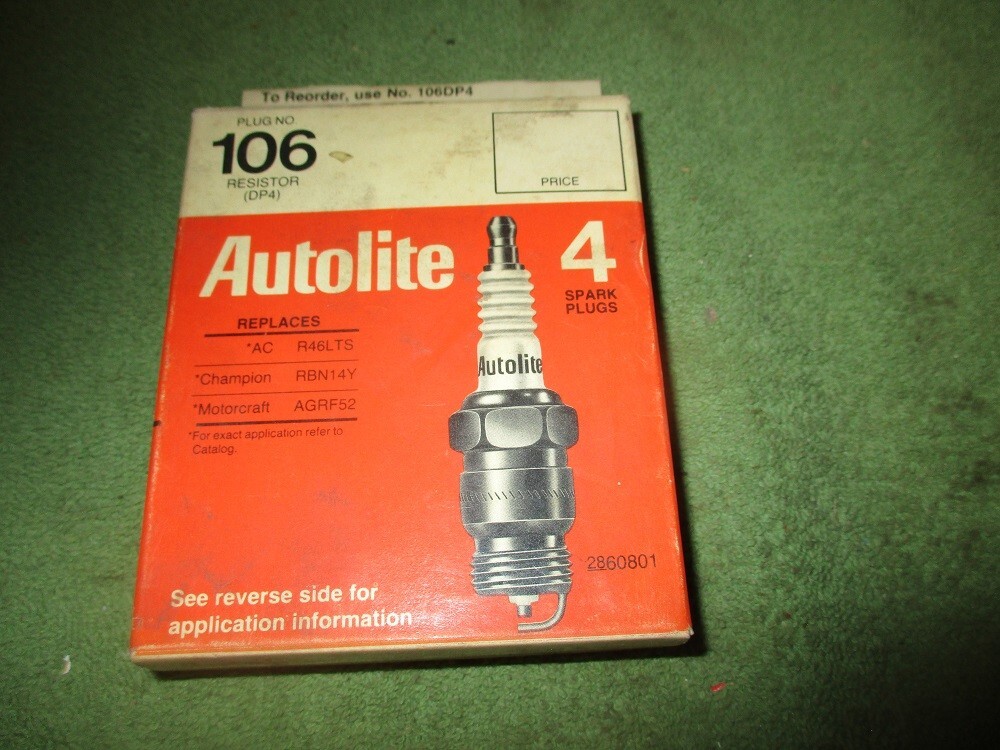 New Spark Plugs Autolite # 106 4 Multiple Applications   All 4 plugs for 1 bid