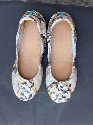 Tieks Sand Snake Flats size