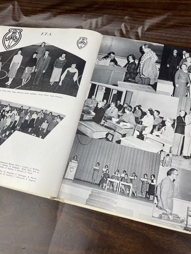 Anuario Caribou High School The Reflector 1960 Caribou, Maine - Imagen 8 de 11