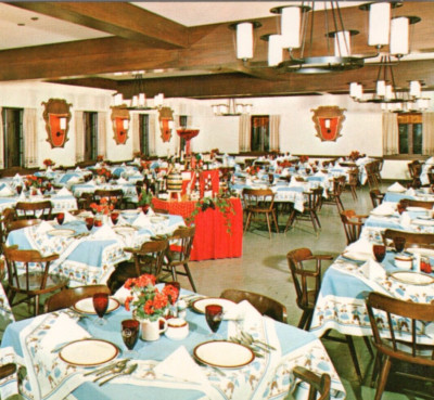 Bavarian Room-Bavarian Inn, S. Main Street, Frankenmuth MI 1978 VTG Postcard UNP