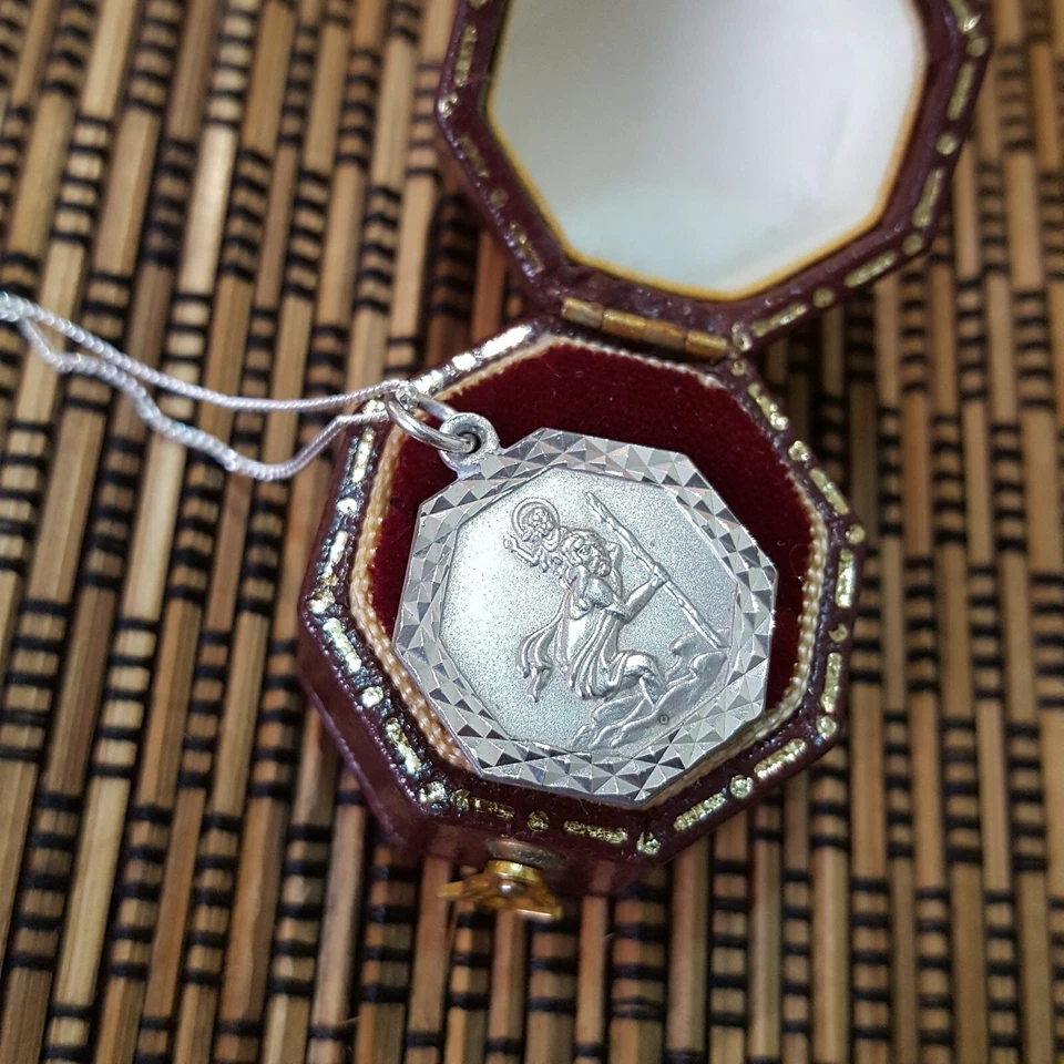 Collar vintage de plata de ley 925, colgante de San Cristóbal, patrón de viaje Foto 2 de 4