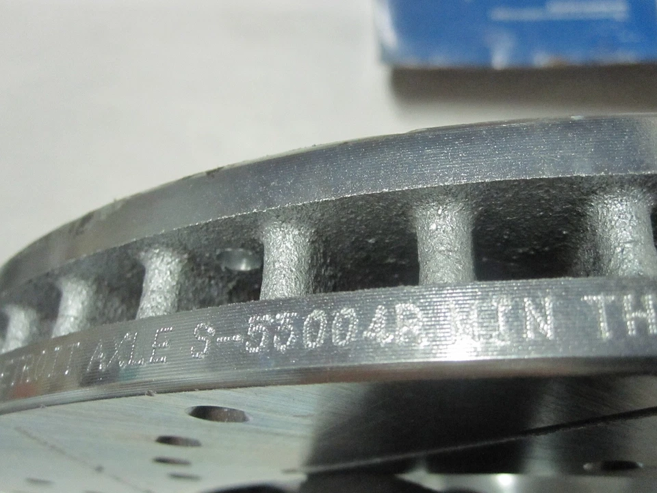 Подходит для Dodge Grand Caravan 2001-2007 передние перфорированные щелевые тормозные диски - Изображение 4 из 4